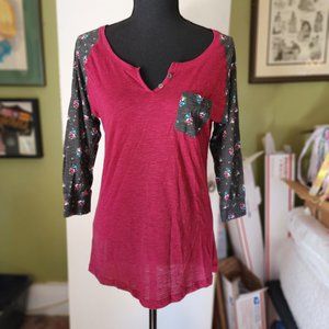 Rue 21 Burgundy Purple Floral Sleeve Med Top